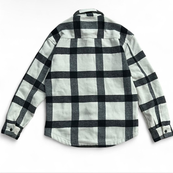 American Eagle Plaid Flannel Shacket Jacket S Gray Black White Snap Front Women - Picture 6 of 6